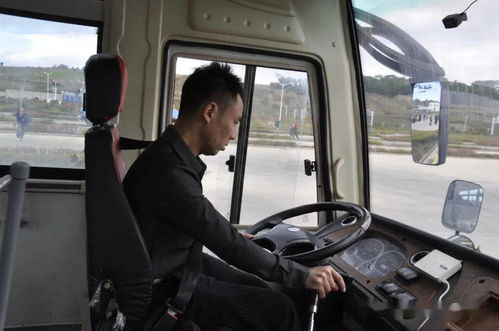 昭通市大客車駕駛員專業(yè)技能培訓(xùn)暨技能大賽圓滿落幕 24名駕駛員賽場角逐展風(fēng)采